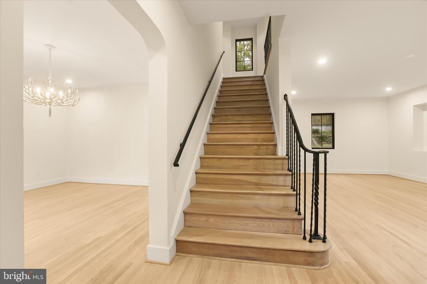 Chandelier, Interior, Recessed Lighting, Wood Texture Flooring