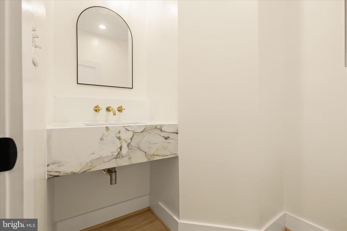 Bathroom, Interior, Recessed Lighting, Wood Texture Flooring