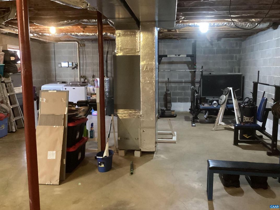 Fitness Equipment, Interior, Stone Walls, Washer