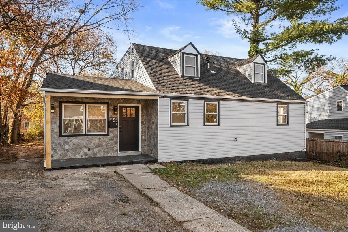 Exterior, Facade, Cape Cod