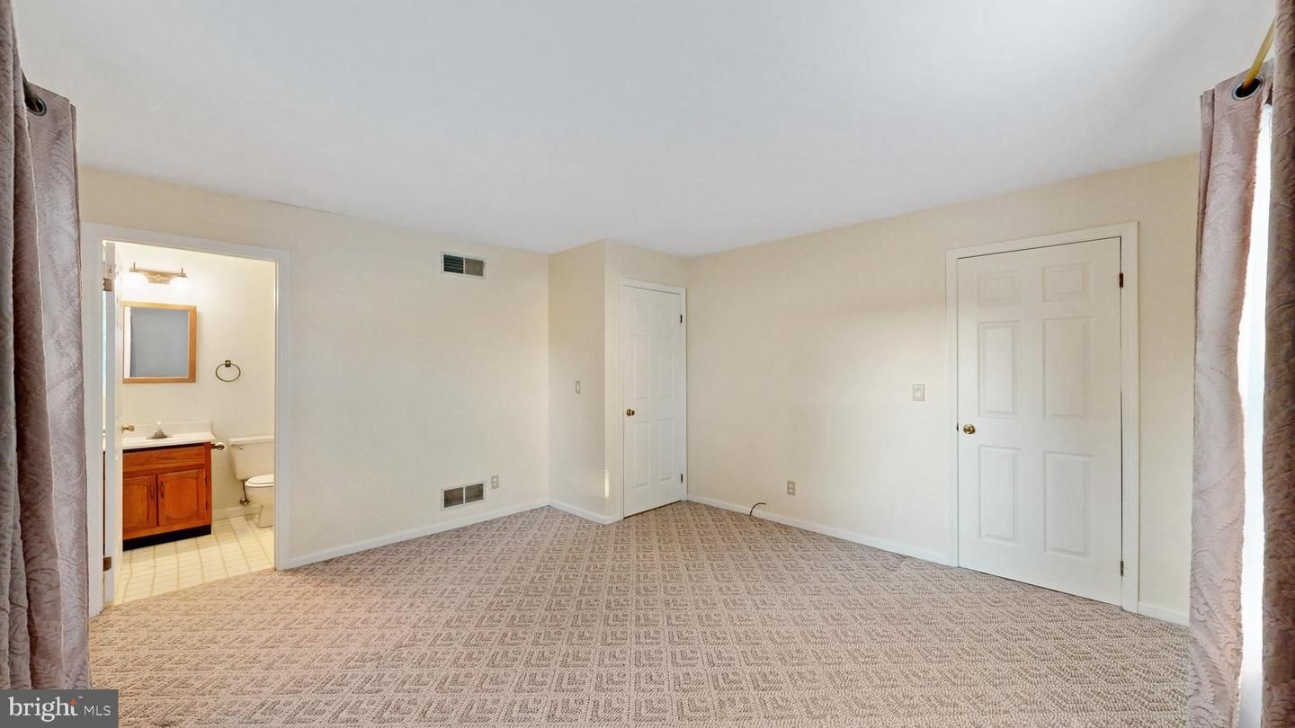 Bathroom, Empty room, Interior