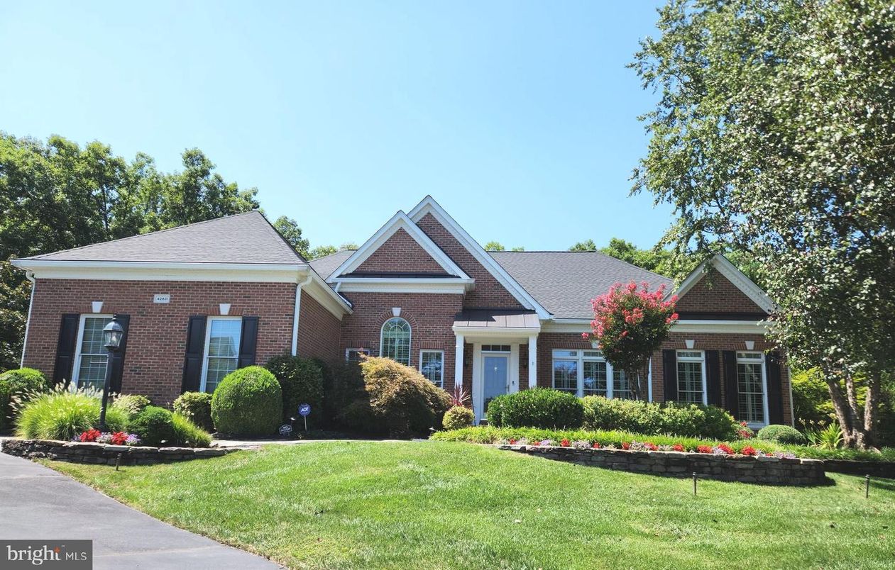 Exterior, Facade, Brick Facade, Brick Traditional