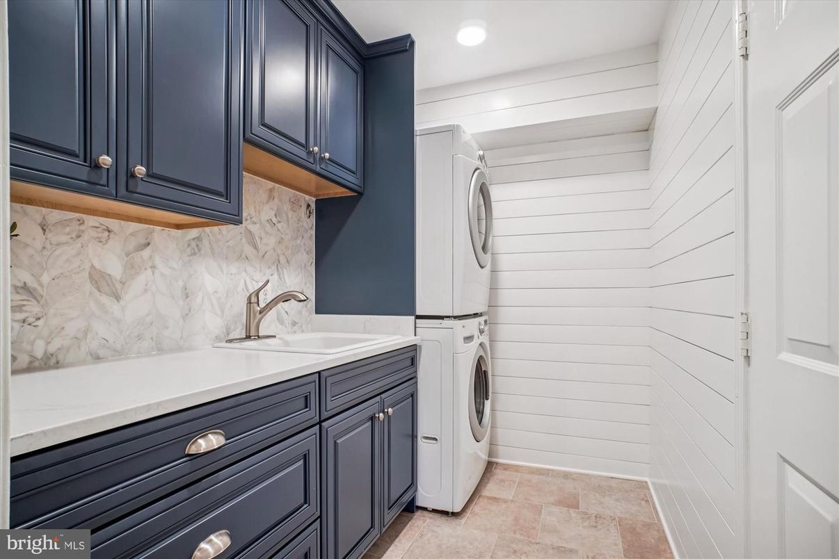Interior, Recessed Lighting, Washer