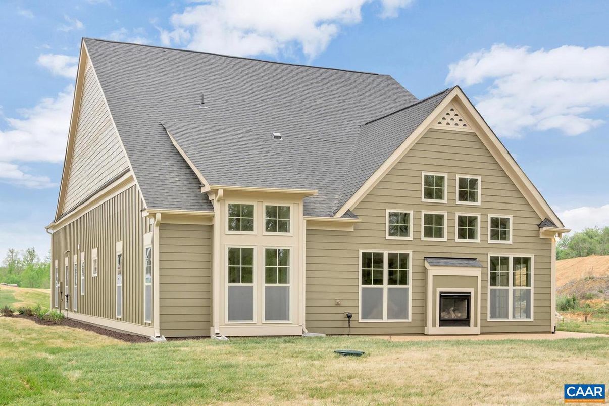 Exterior, Facade, Farmhouse