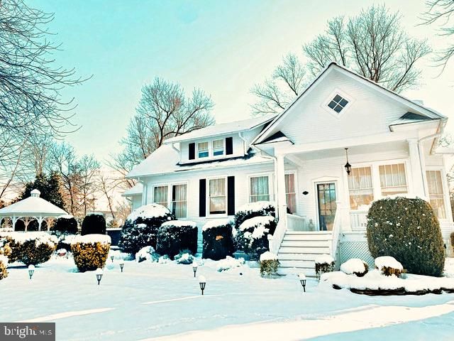 Exterior, Facade, American Craftsman