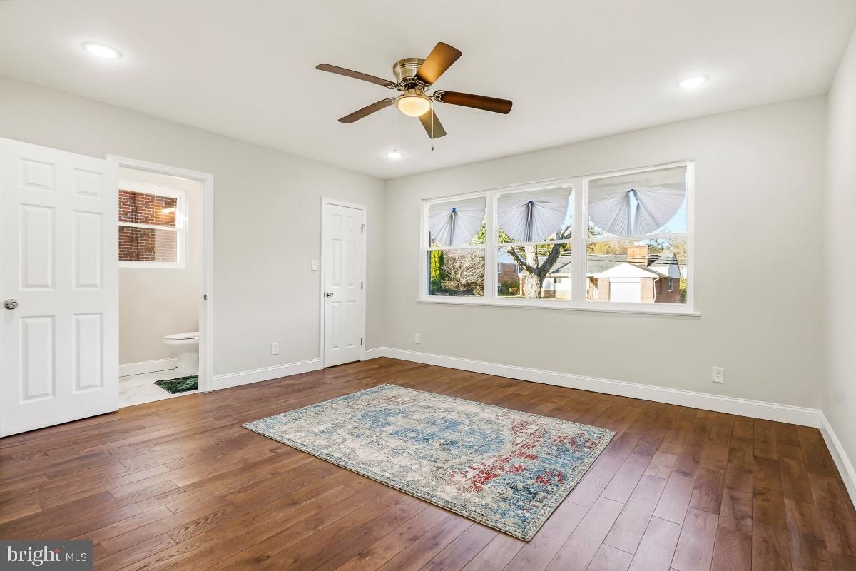 Bathroom, Empty room, Interior, Recessed Lighting, Wood Texture Flooring