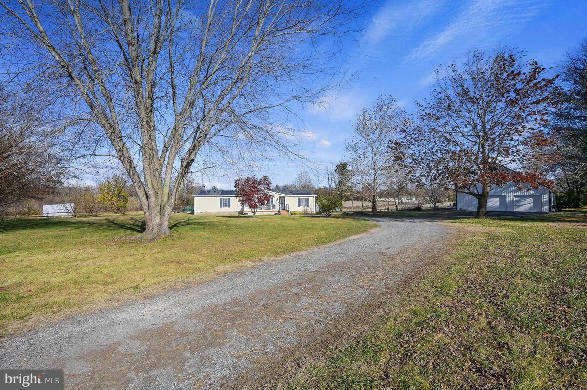 Backyard, Detached Garage, Exterior