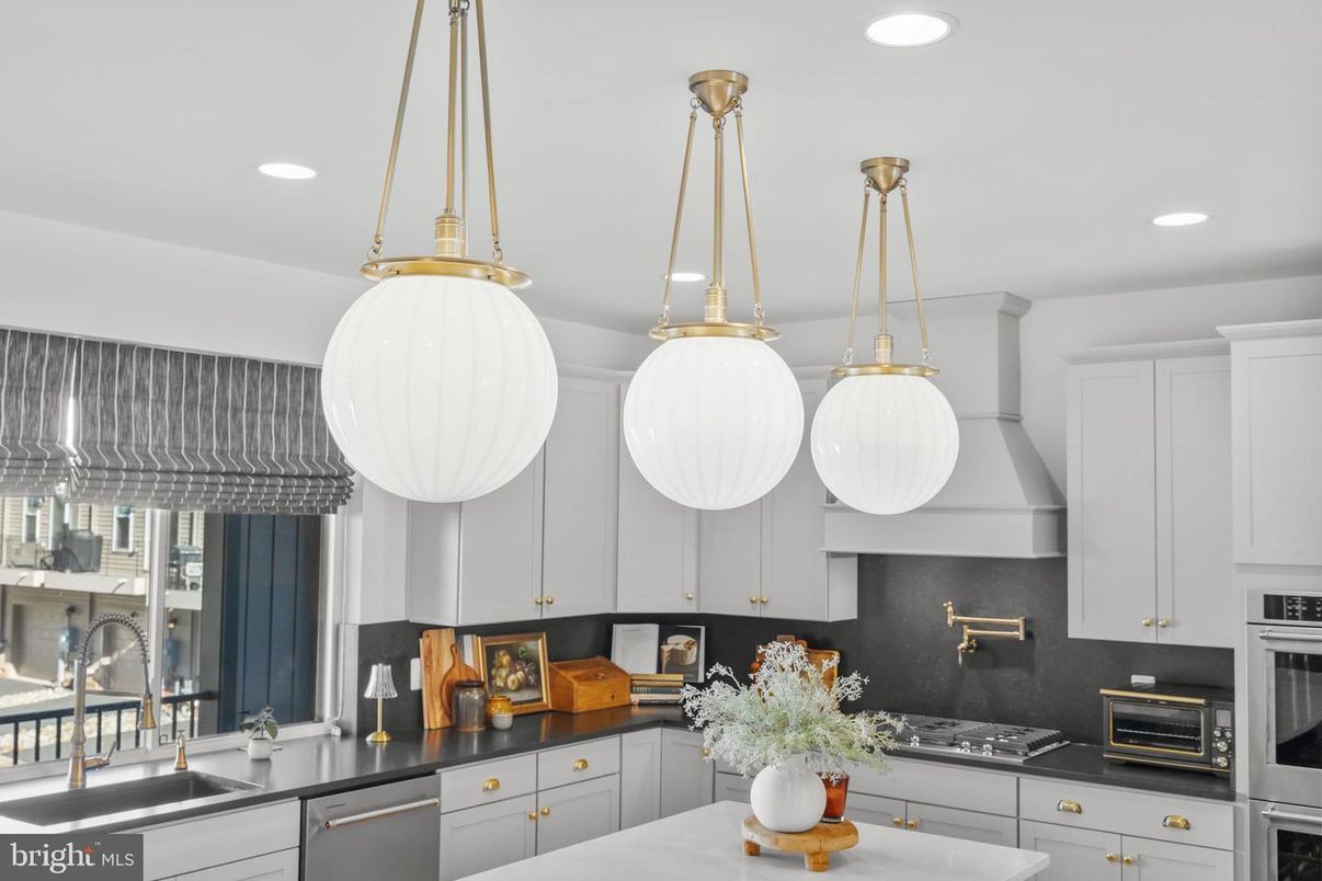 Interior, Kitchen, Pendant Lights, Recessed Lighting, Stainless Steel Appliances