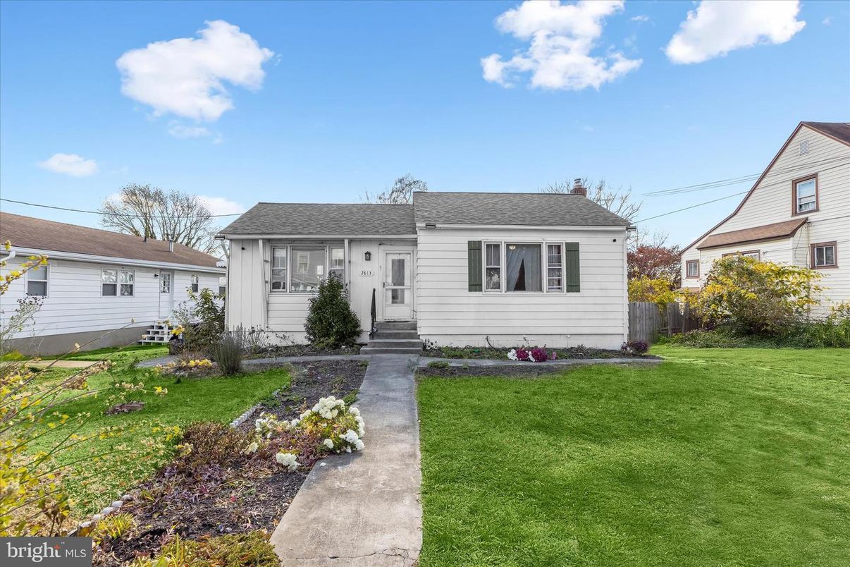 Exterior, Facade, Cape Cod