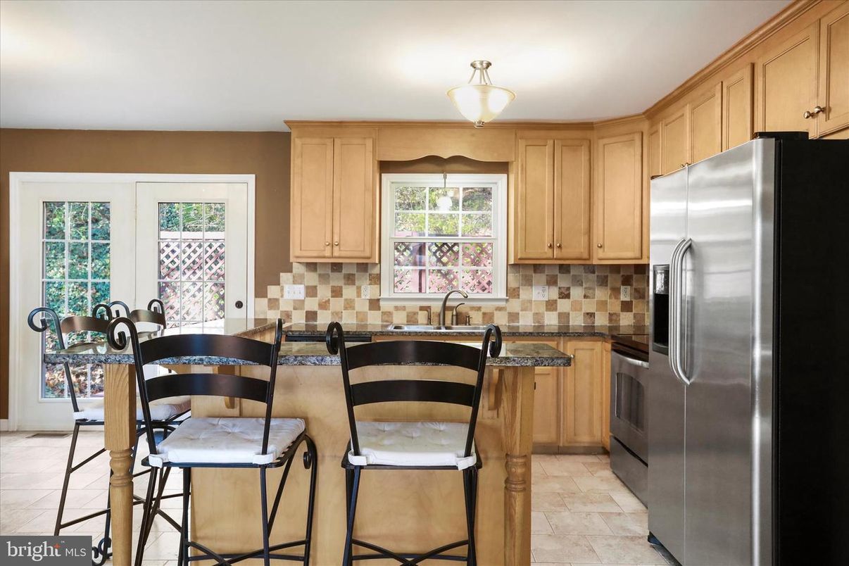 Dining room, Interior, Kitchen, Stainless Steel Appliances