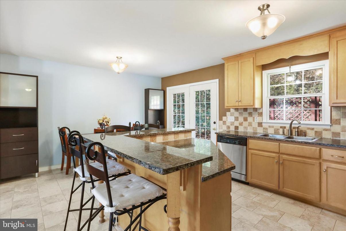 Dining room, Interior, Kitchen, Recessed Lighting