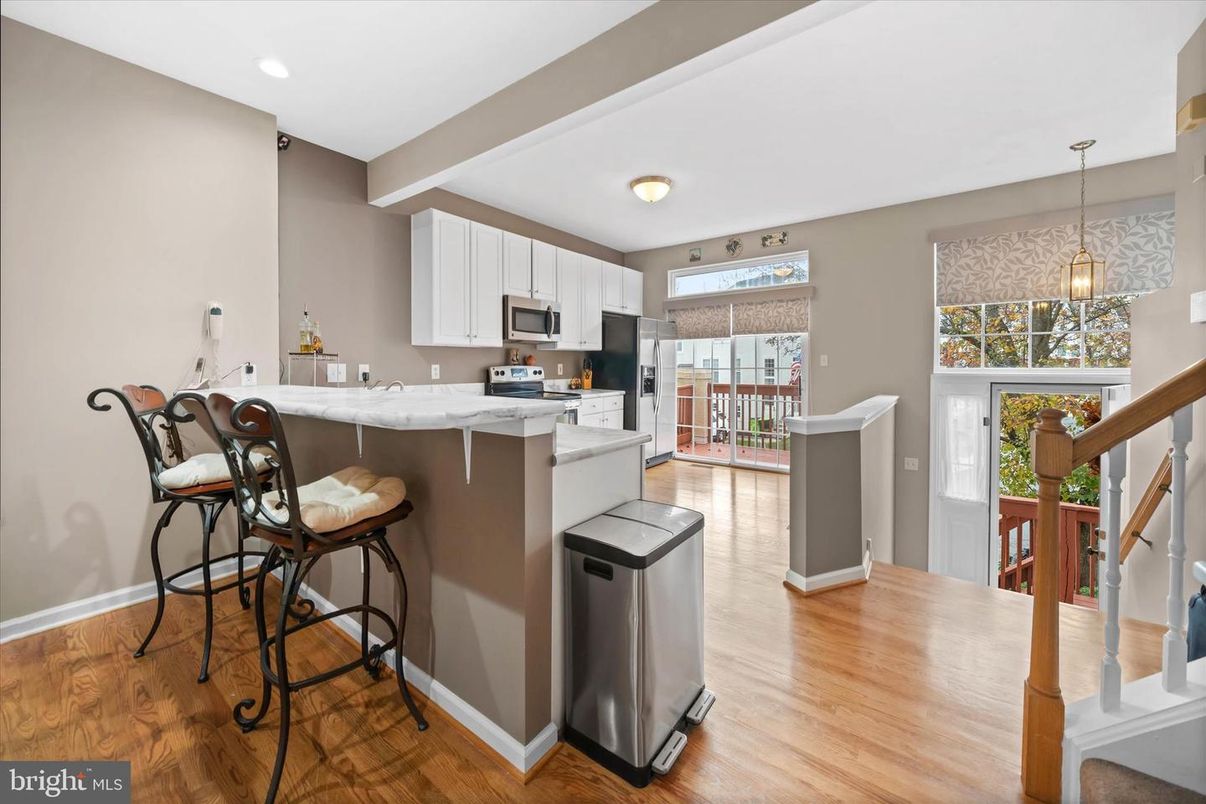 Interior, Kitchen, Pendant Lights, Recessed Lighting, Wood Texture Flooring