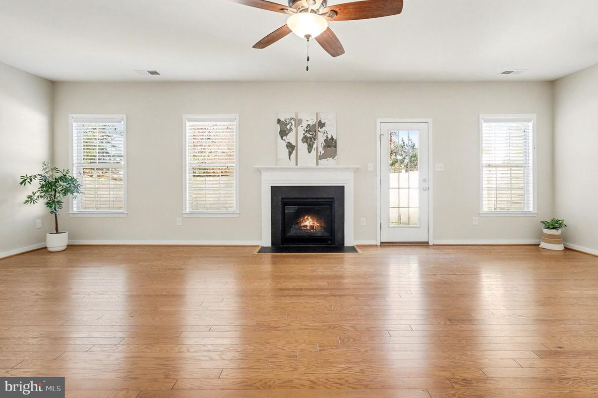 Empty room, Fireplace, Interior, Wood Texture Flooring