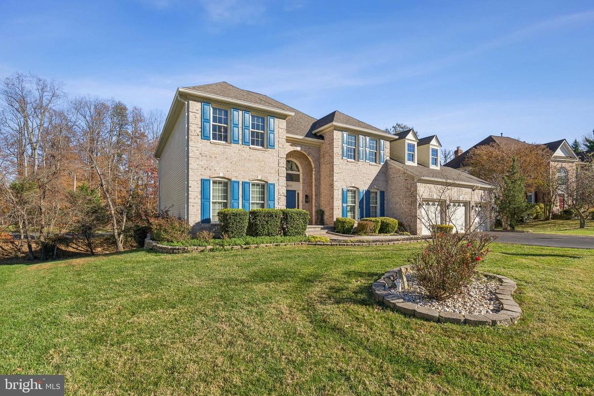 Attached, Backyard, Exterior, Facade, Brick Facade, French Provincial