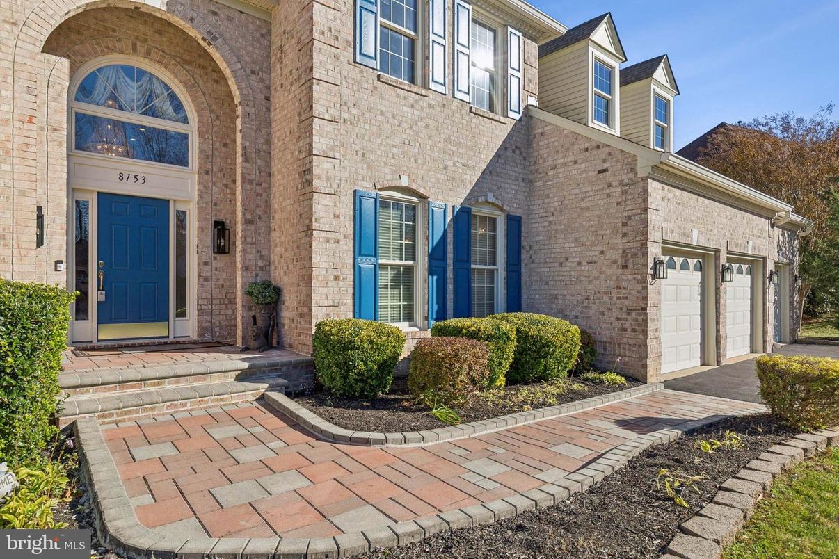 Attached, Exterior, Facade, Brick Facade, French Provincial