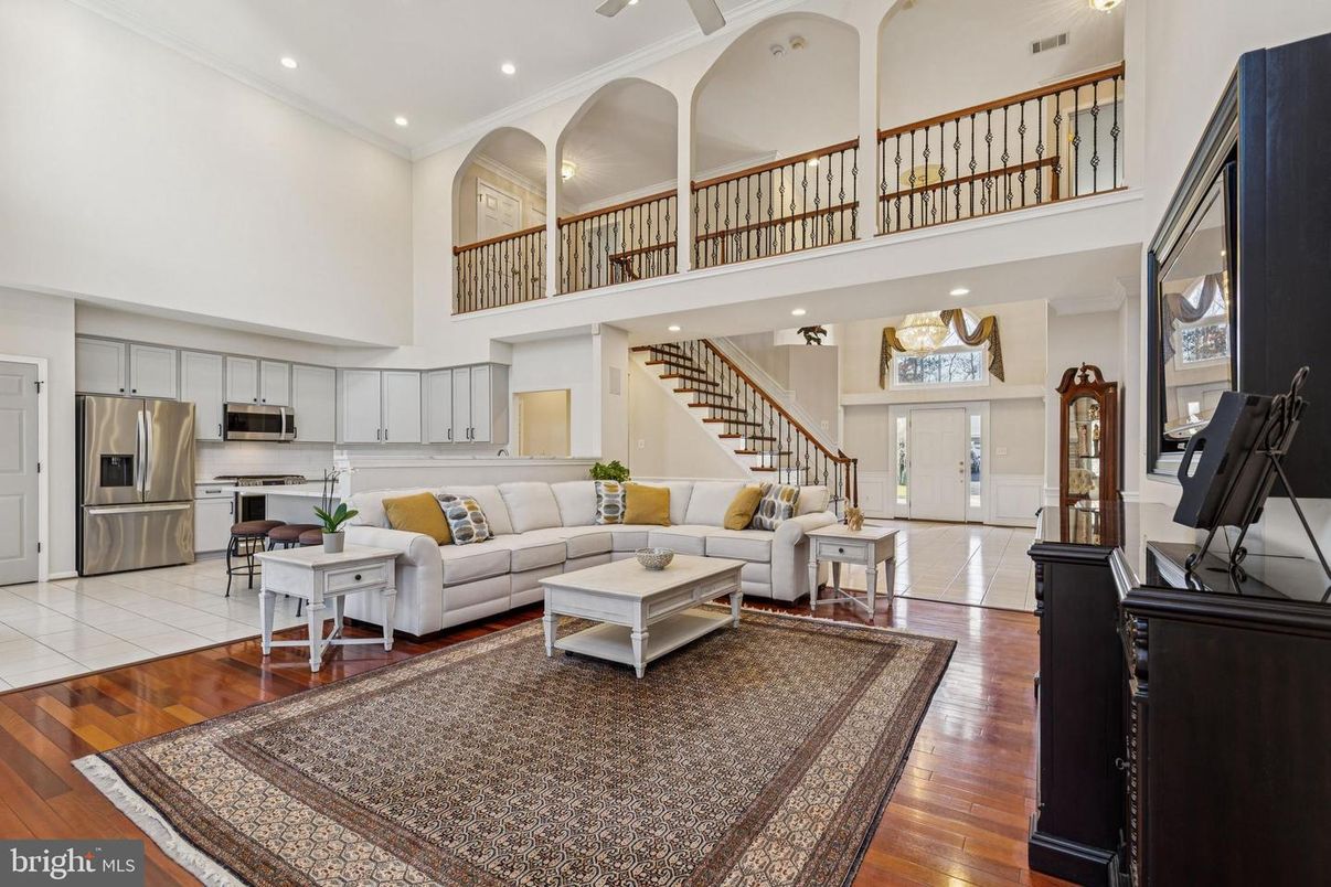 Interior, Kitchen, Living room, Recessed Lighting, Stainless Steel Appliances, Wood Texture Flooring