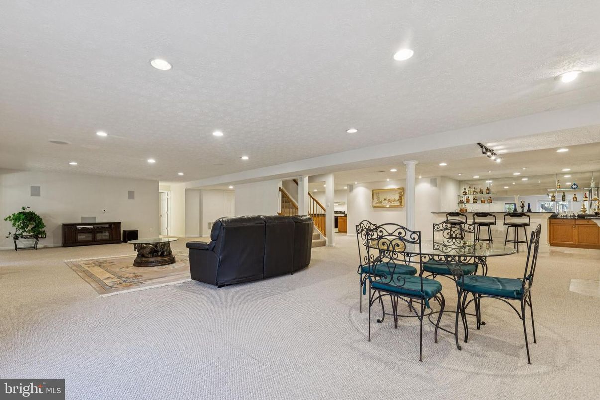 Dining room, Interior, Living room, Recessed Lighting