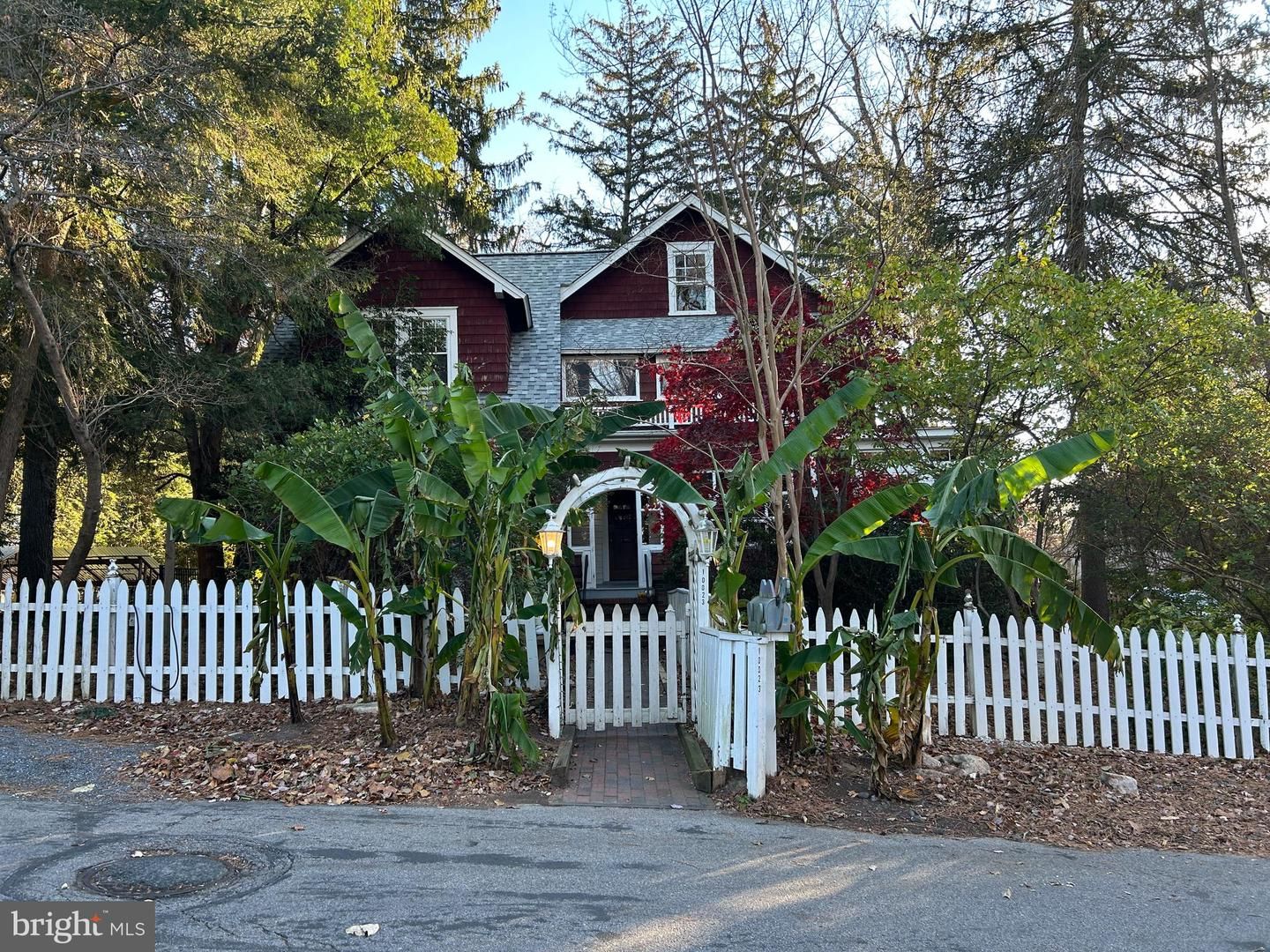 Exterior, Facade, Queen Anne Victorian