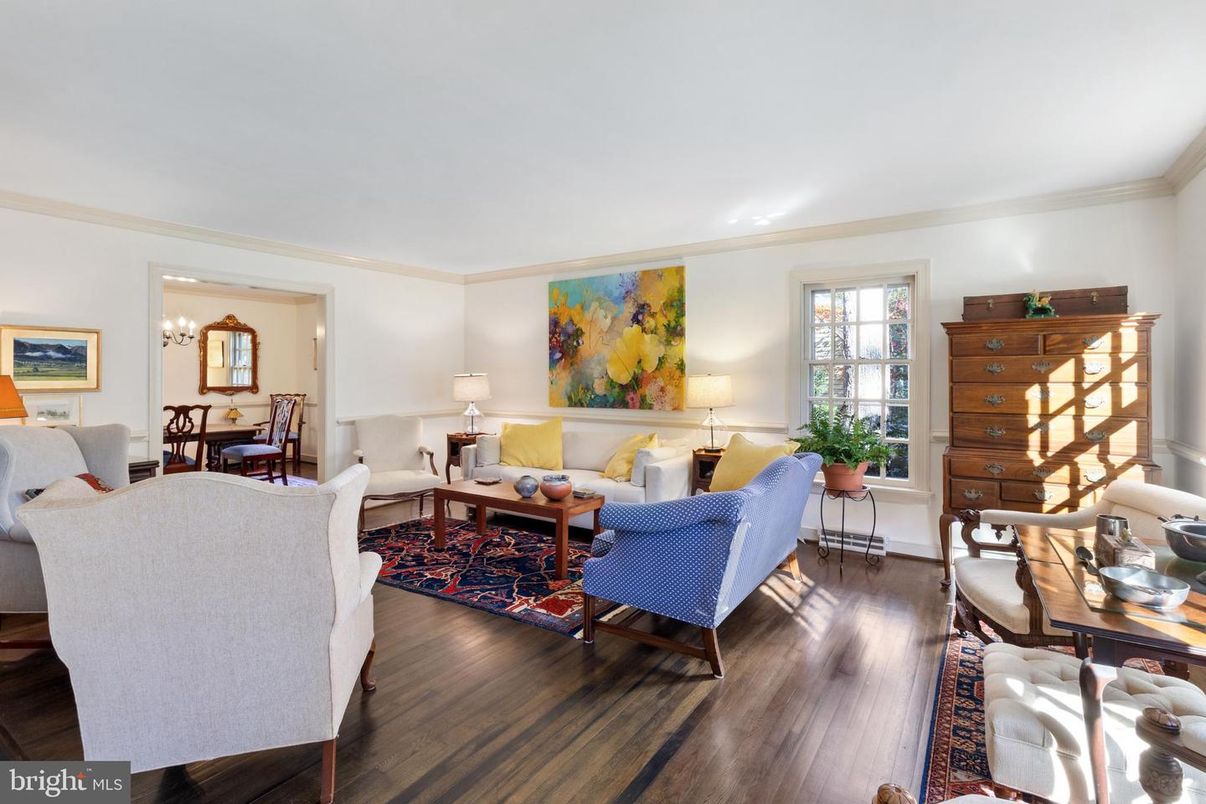 Dining room, Interior, Living room, Recessed Lighting, Wood Texture Flooring