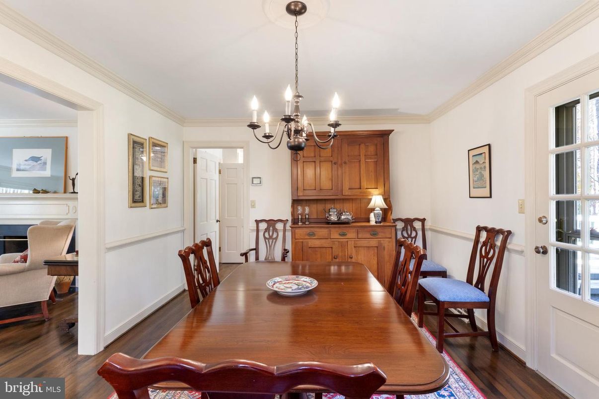 Chandelier, Dining room, Interior, Wood Texture Flooring