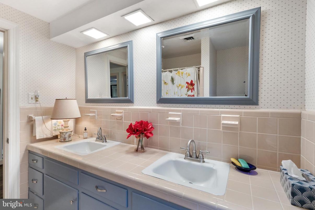 Bathroom, Dual Sink Vanities, Interior, Tile Countertops