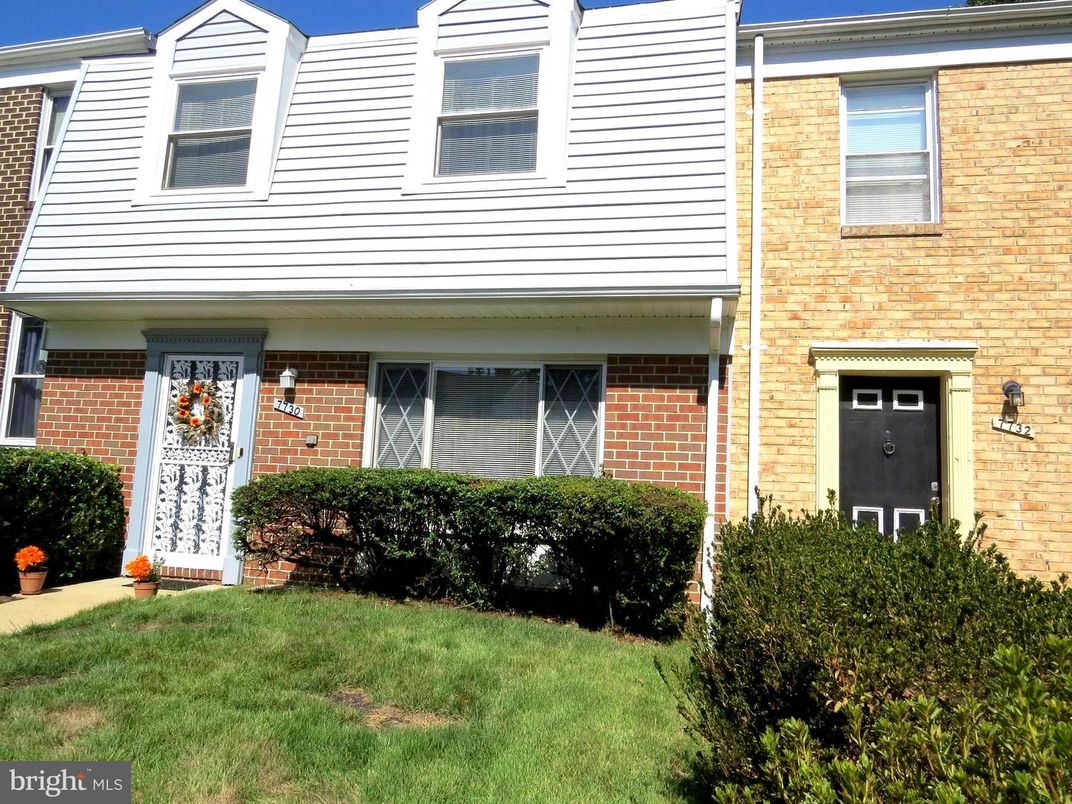 Exterior, Facade, Brick Facade, Rowhouse