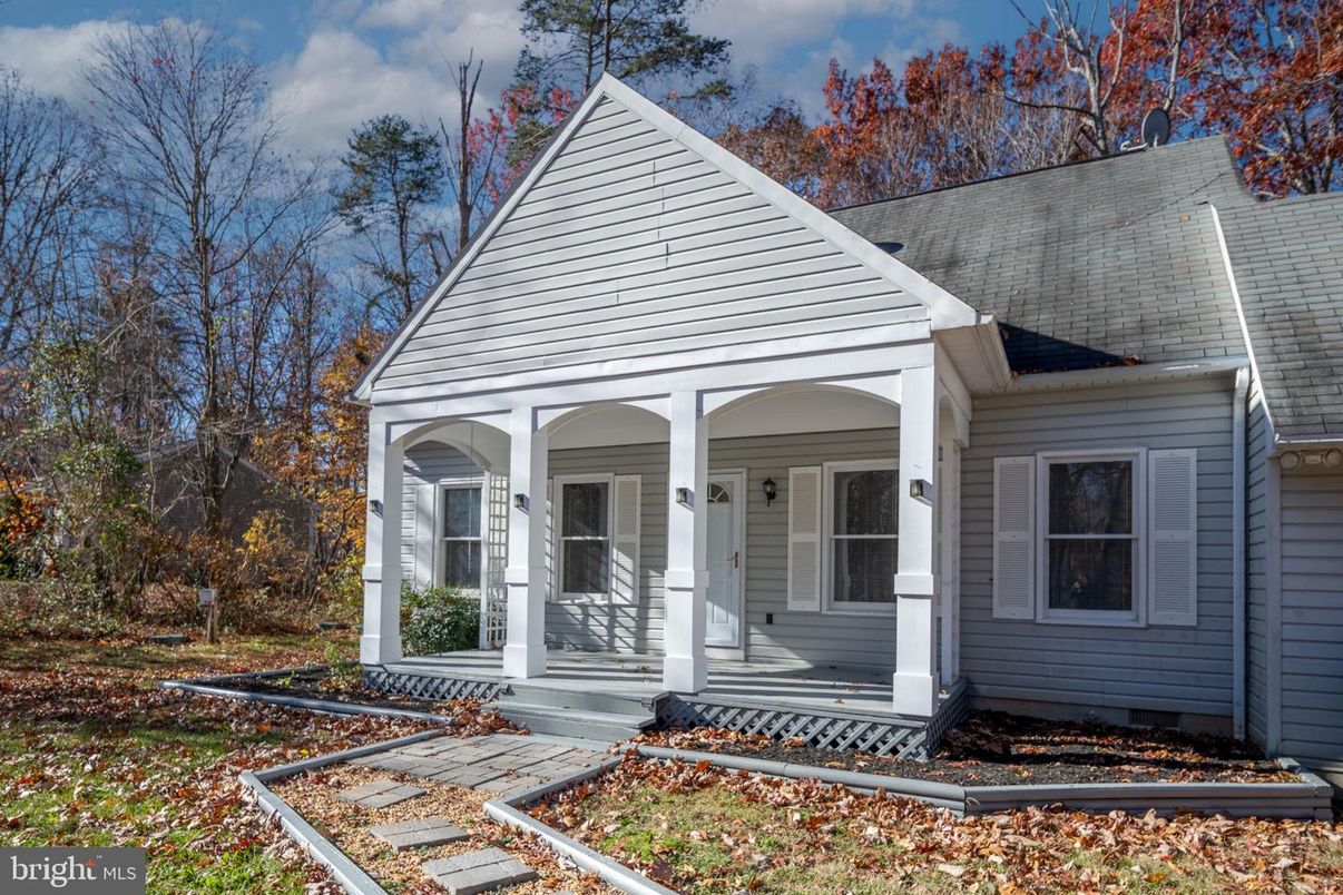 Exterior, Facade, Queen Anne Victorian