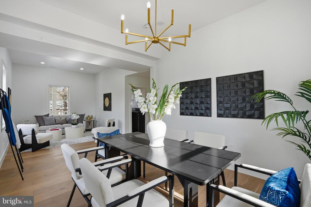 Dining room, Interior, Living room, Pendant Lights, Recessed Lighting, Wood Texture Flooring