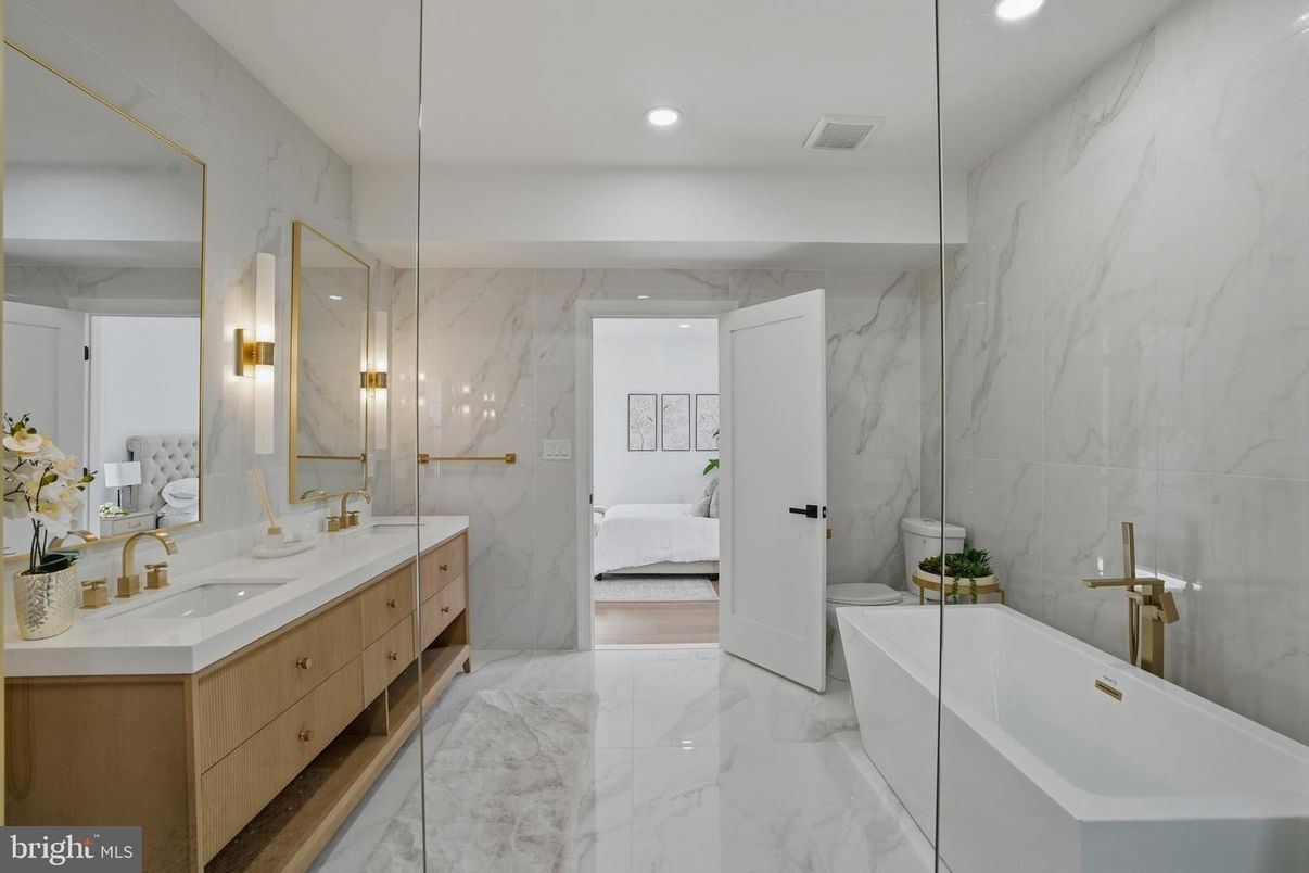Bathroom, Dual Sink Vanities, Interior, Marble, Marble Walls, Recessed Lighting