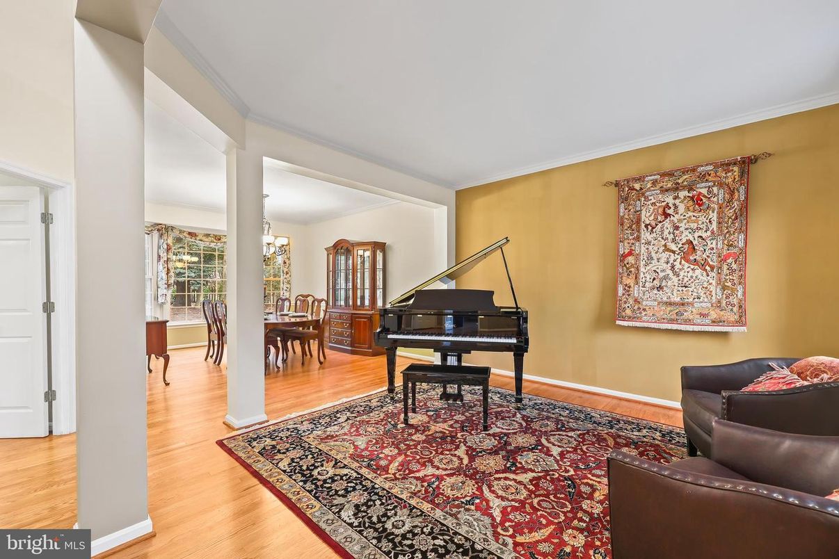 Dining room, Interior, Piano, Wood Texture Flooring