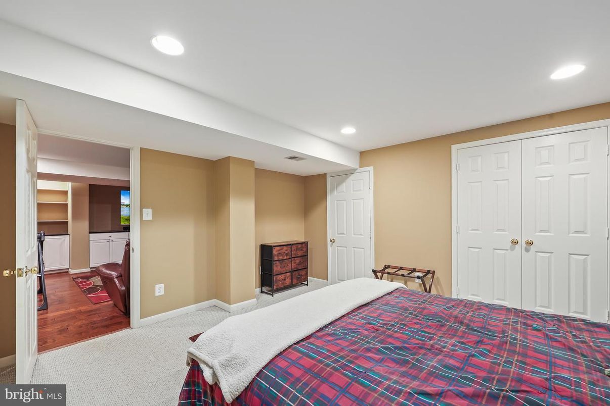 Bedroom, Fireplace, Interior, Recessed Lighting, Wood Texture Flooring