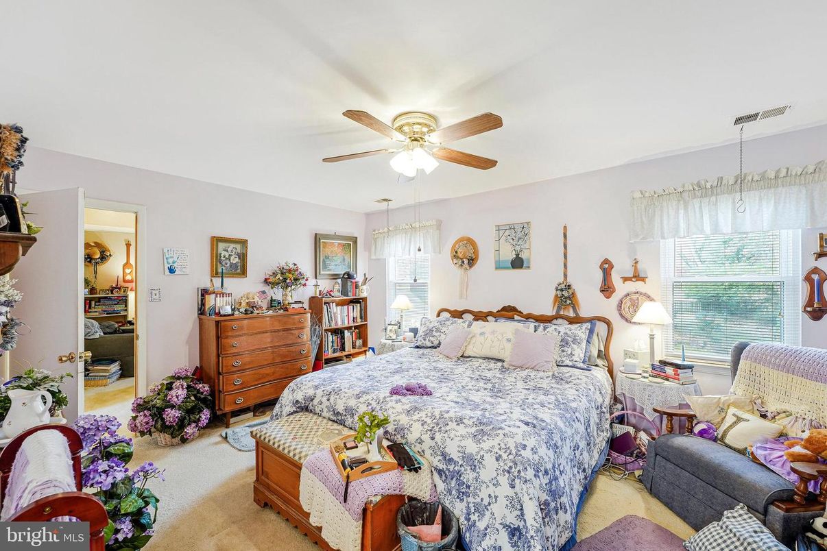 Bedroom, Interior, Pendant Lights