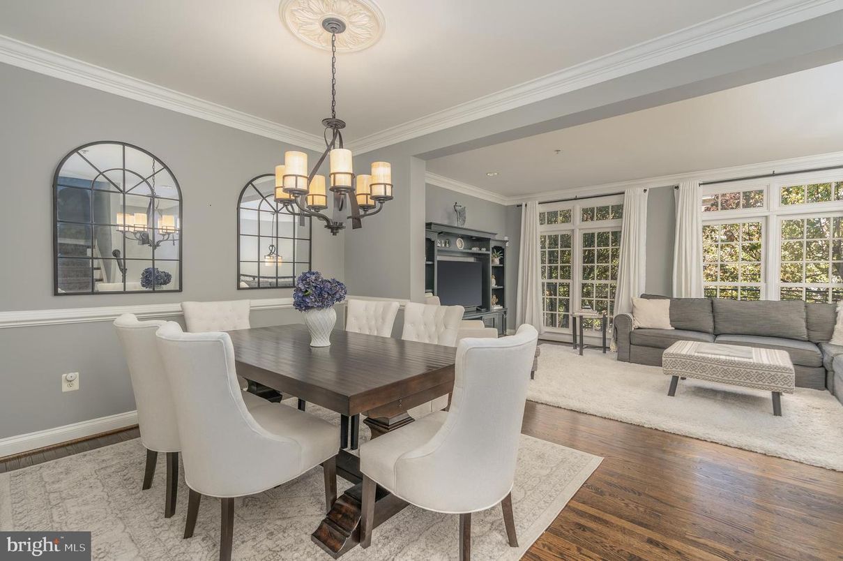 Chandelier, Dining room, Interior, Living room, Wood Texture Flooring