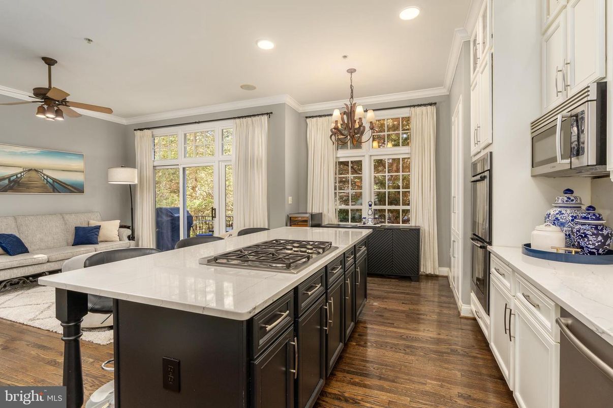 Chandelier, Interior, Kitchen, Living room, Recessed Lighting, Wood Texture Flooring