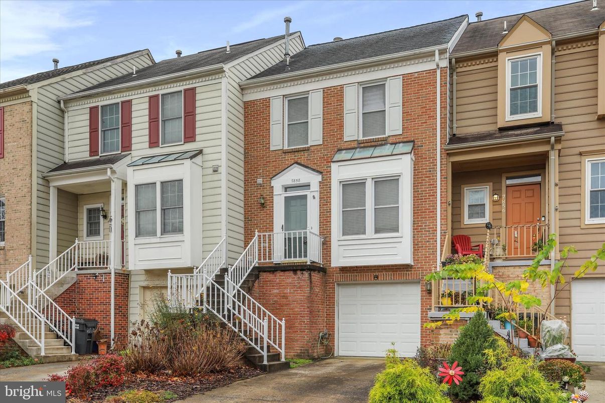 Attached, Exterior, Facade, Brick Facade, Rowhouse