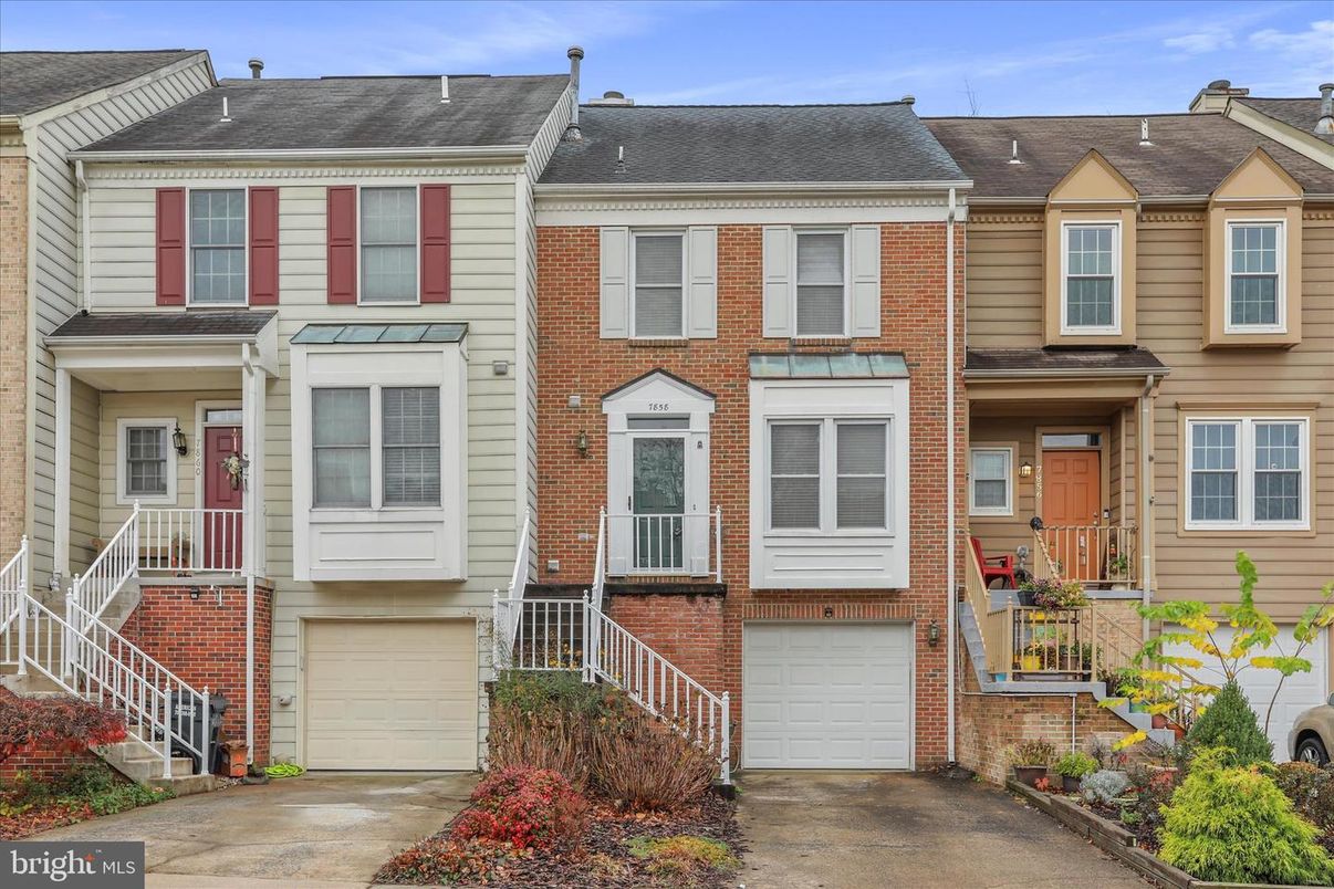 Attached, Exterior, Facade, Brick Facade, Rowhouse