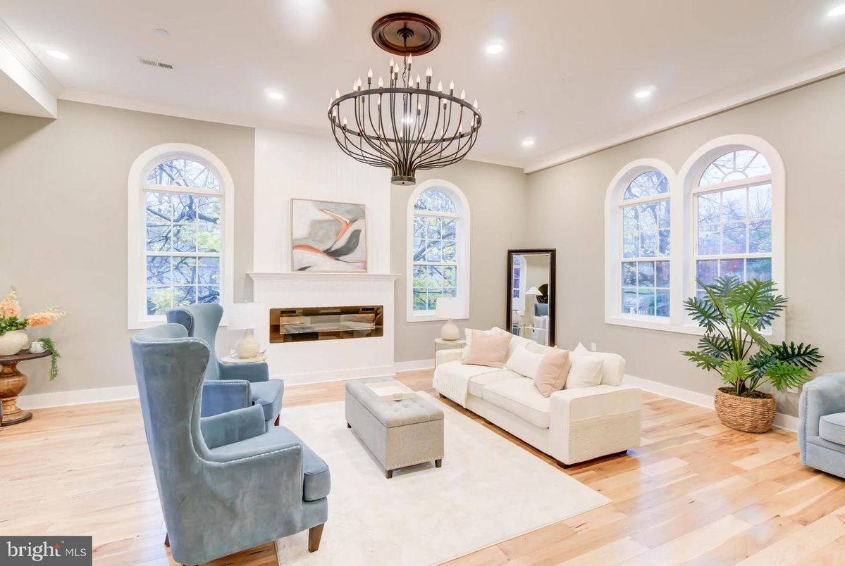 Chandelier, Fireplace, Interior, Living room, Pendant Lights, Recessed Lighting, Wood Texture Flooring