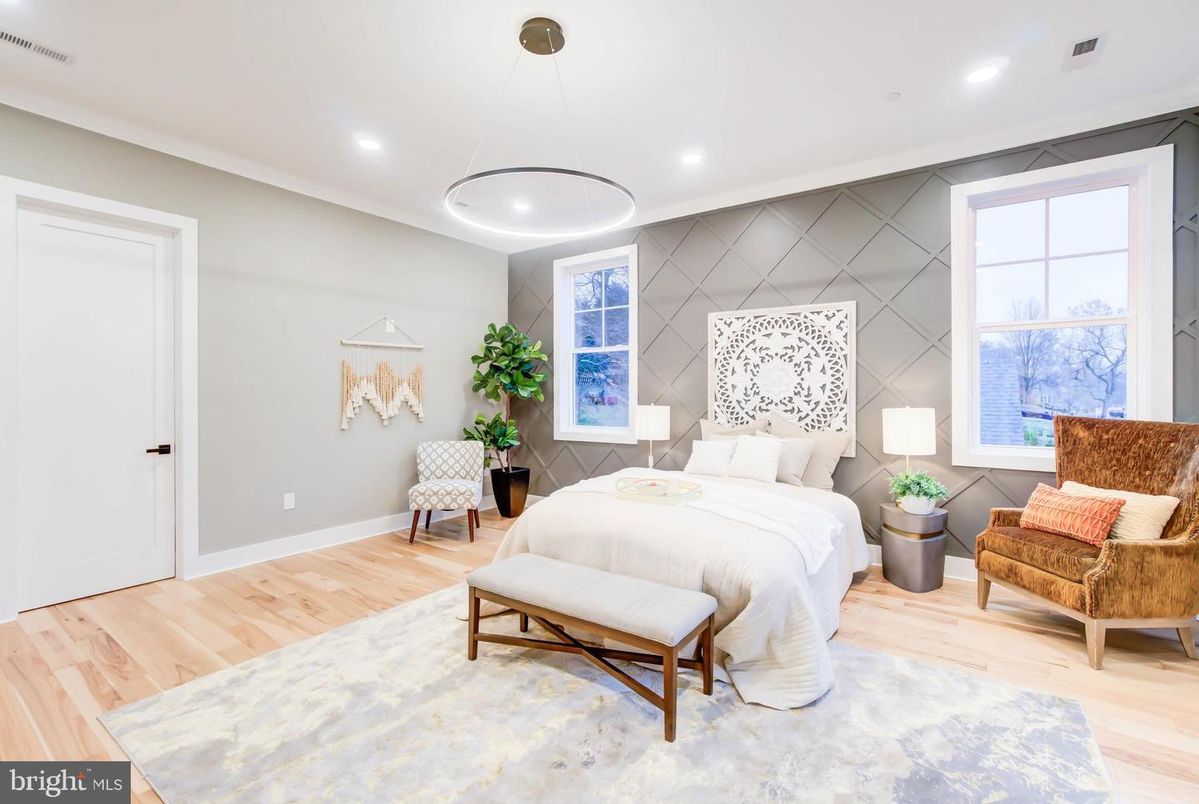 Bedroom, Interior, Pendant Lights, Recessed Lighting, Wood Texture Flooring
