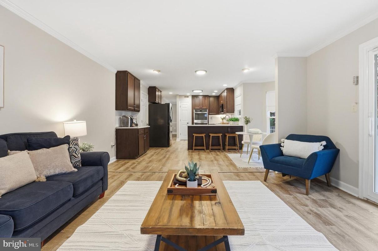 Interior, Kitchen, Living room, Recessed Lighting, Wood Texture Flooring