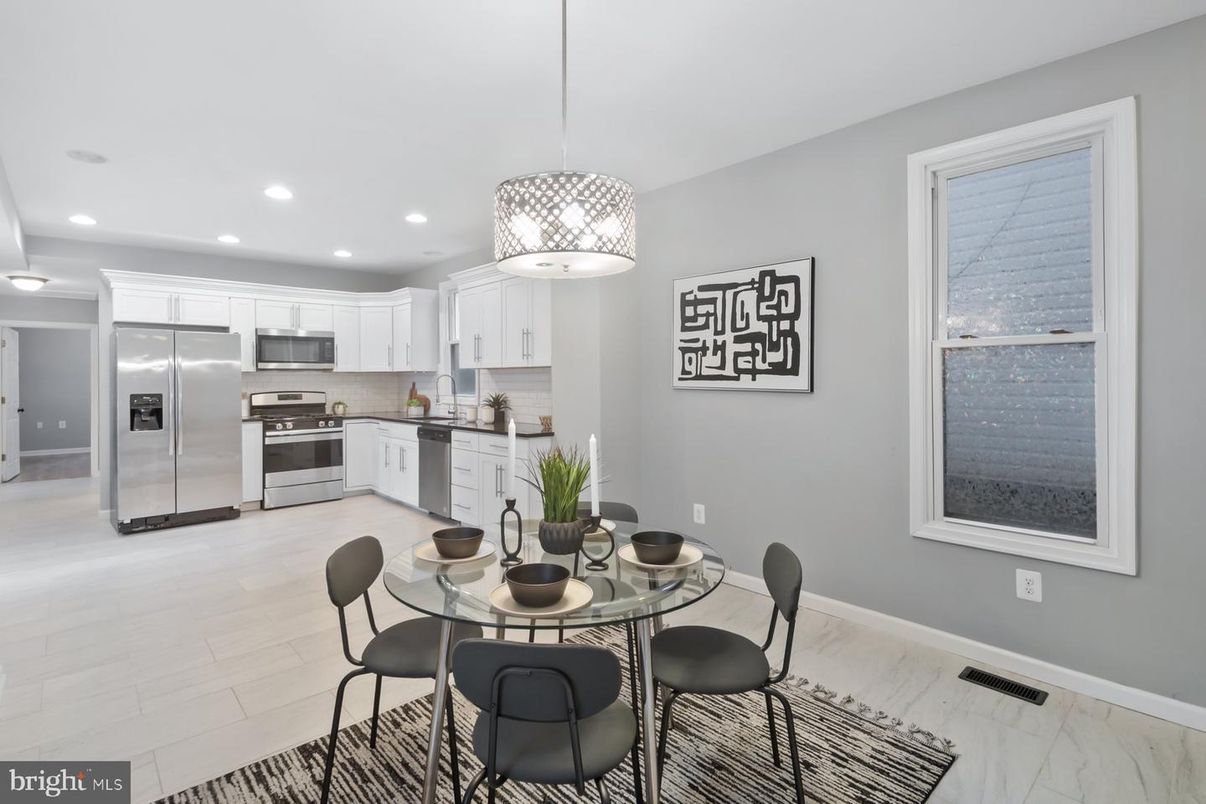 Dining room, Interior, Kitchen, Marble, Pendant Lights, Recessed Lighting, Stainless Steel Appliances