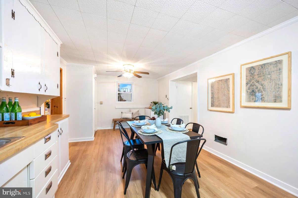 Dining room, Interior, Wood Texture Flooring