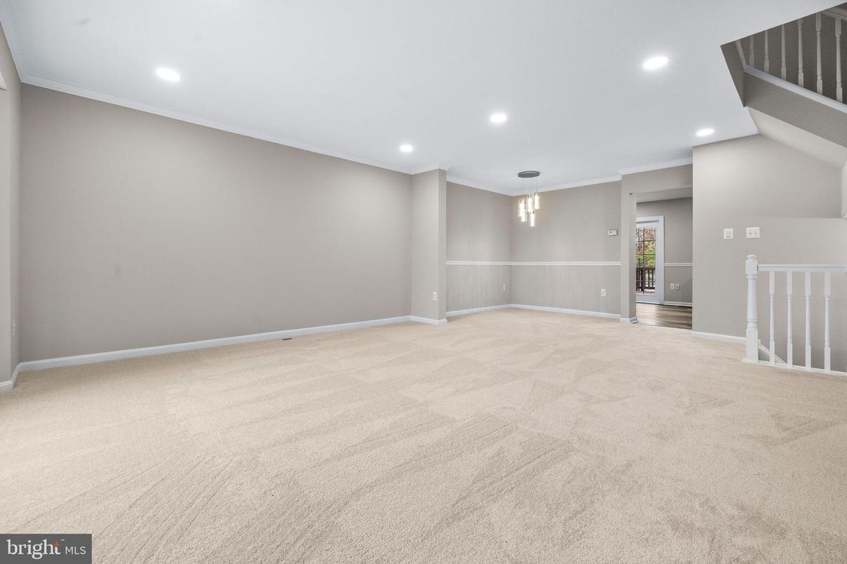 Empty room, Interior, Pendant Lights, Recessed Lighting
