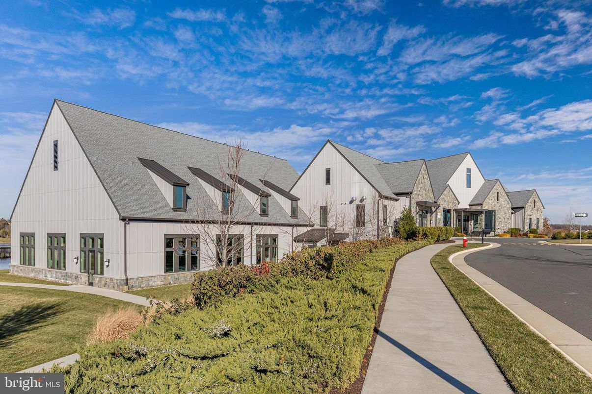 Exterior, Facade, Farmhouse