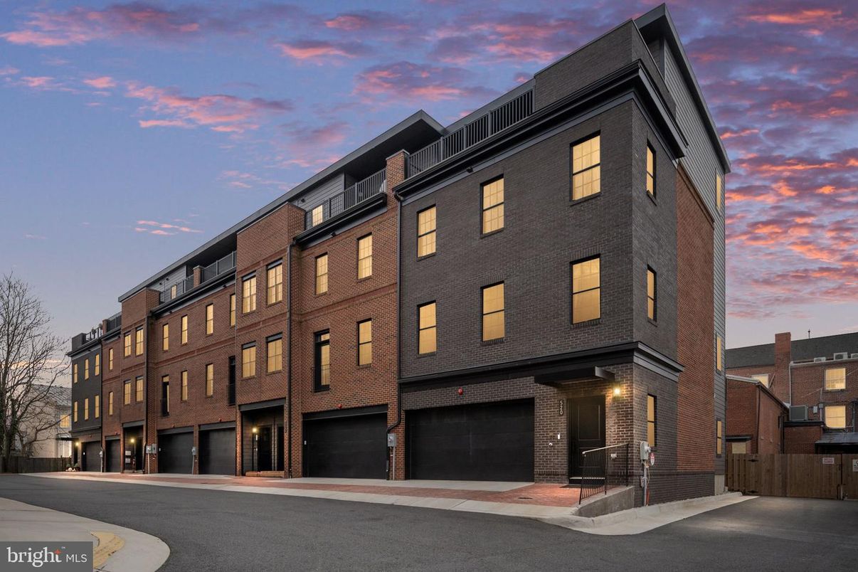 Attached, Exterior, Facade, Brick Facade, Rowhouse