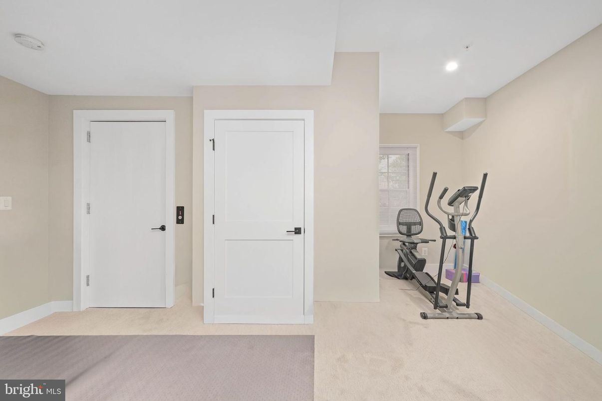 Fitness Equipment, Interior, Recessed Lighting