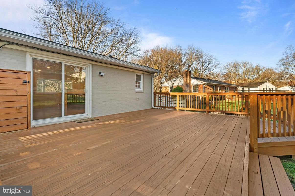 Exterior, Wood Texture Flooring