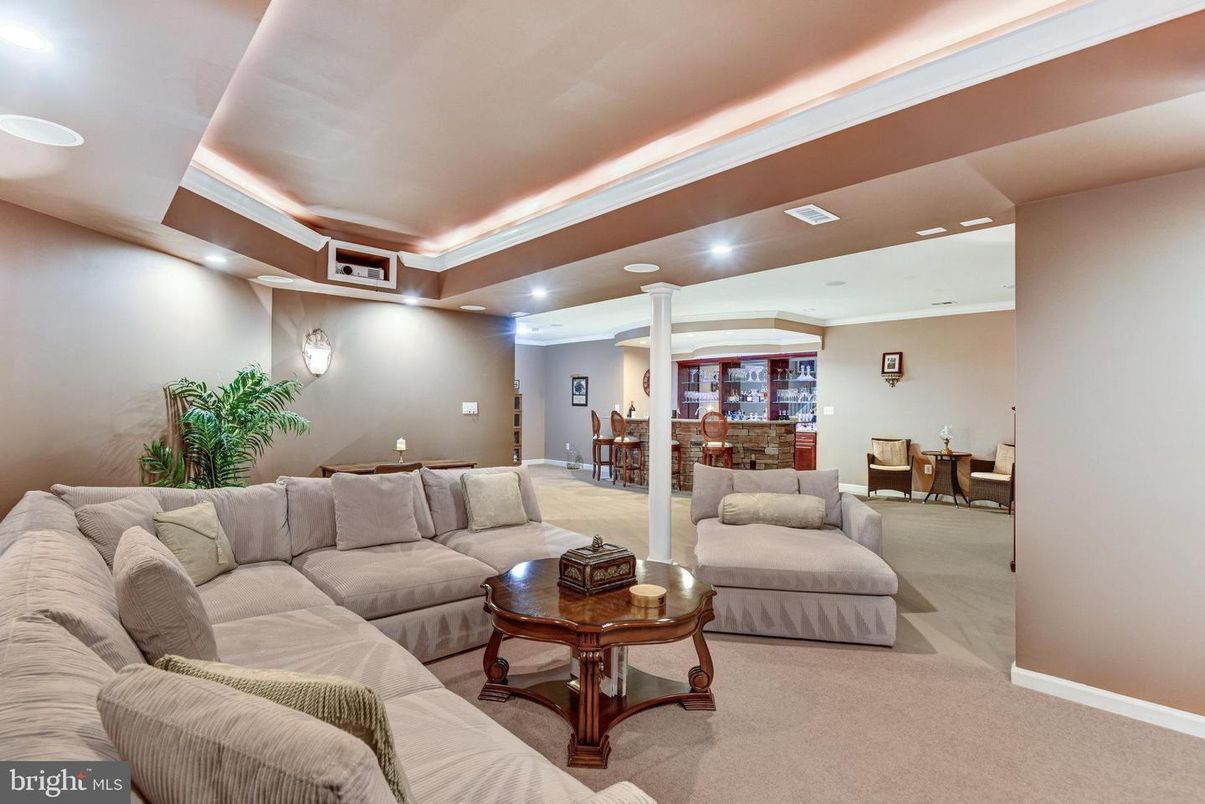 Dining room, Interior, Living room, Recessed Lighting