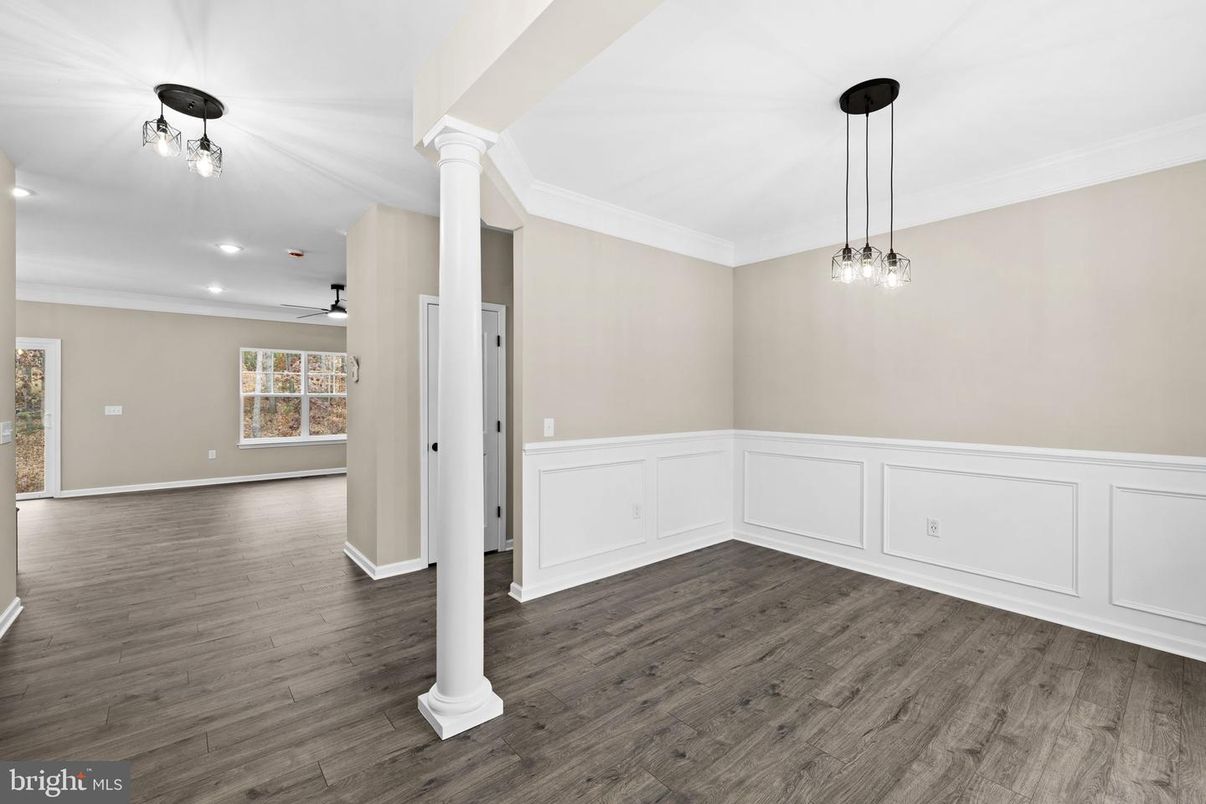 Empty room, Interior, Pendant Lights, Recessed Lighting, Wood Texture Flooring