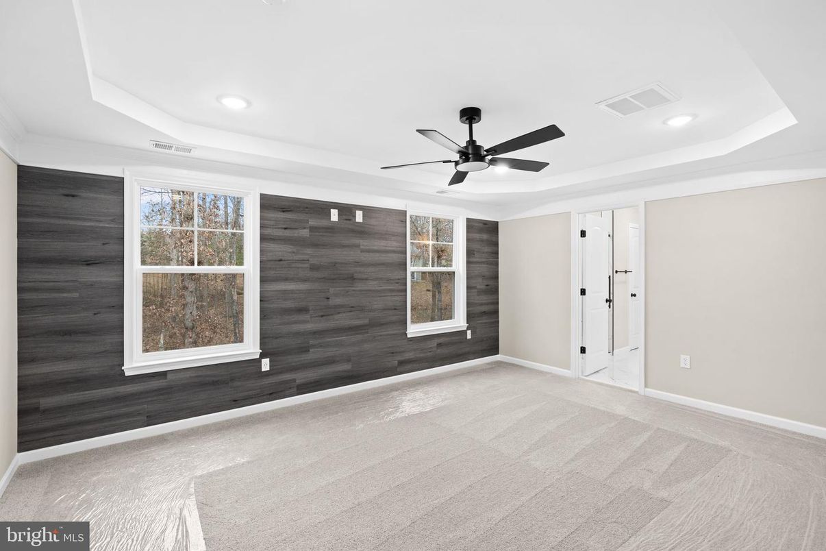 Empty room, Interior, Recessed Lighting