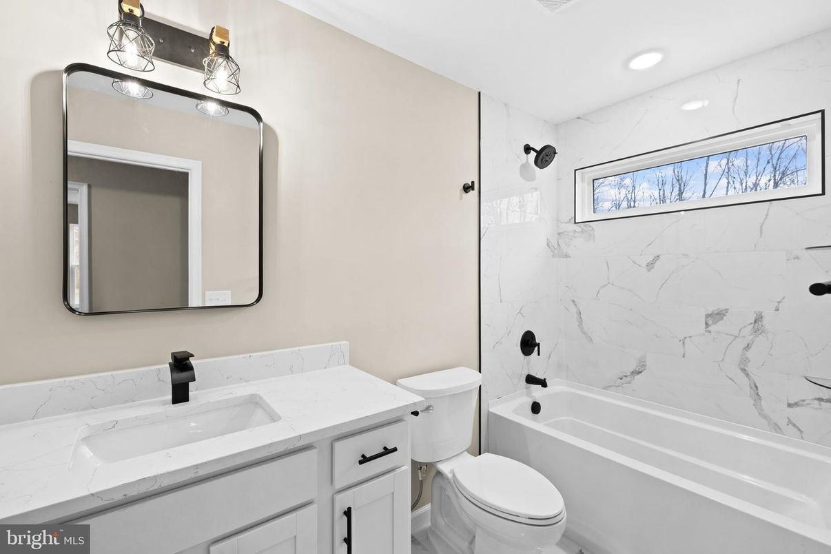 Bathroom, Interior, Marble Walls, Recessed Lighting
